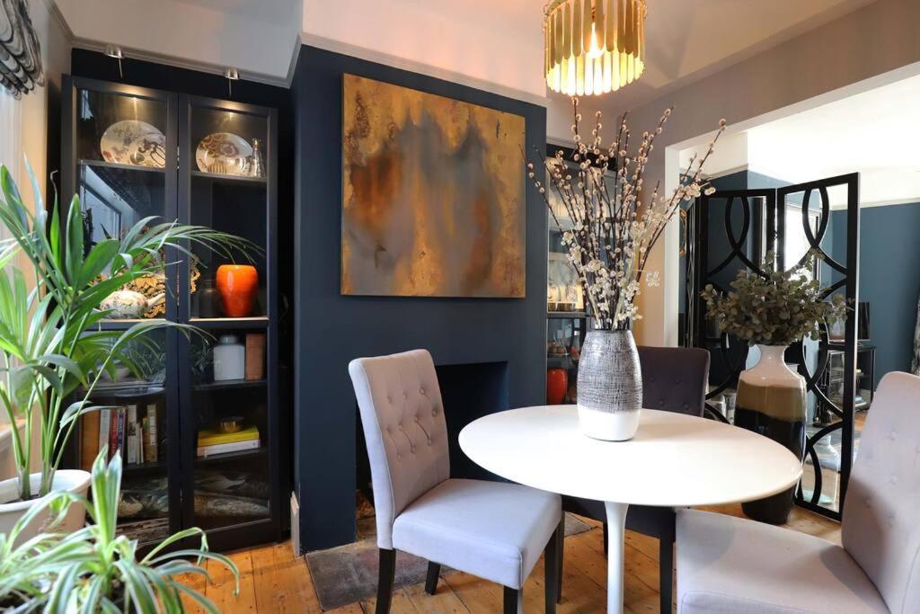 Villa Stylish Townhouse 15 Mins To Laines & Seafront Hove Esterno foto