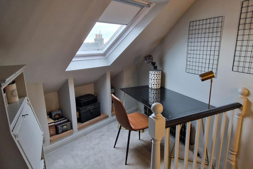 Villa Stylish Townhouse 15 Mins To Laines & Seafront Hove Esterno foto